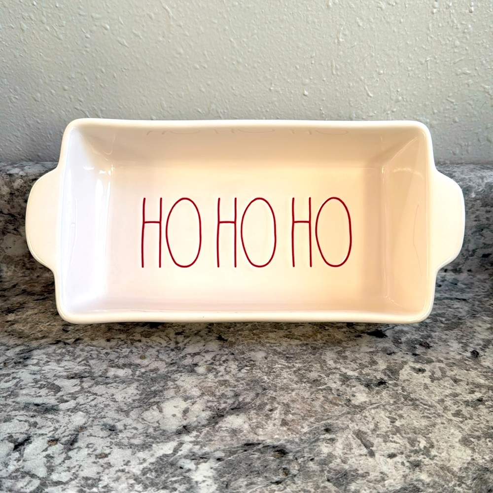 Rae Dunn loaf pan. 9x4.4in